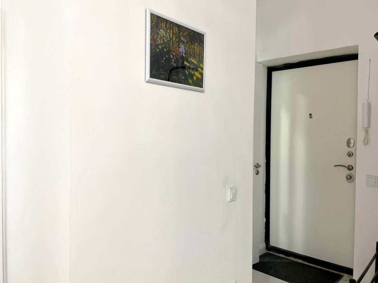 фридом 5 минут от метро рядом с трц Apartment
